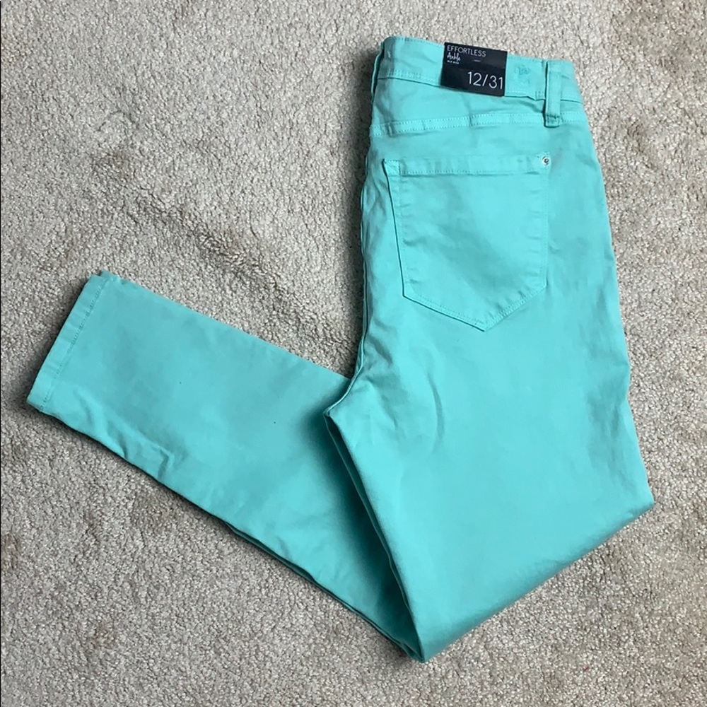 KENSIE Effortless Ankle Mid Rise Jeans